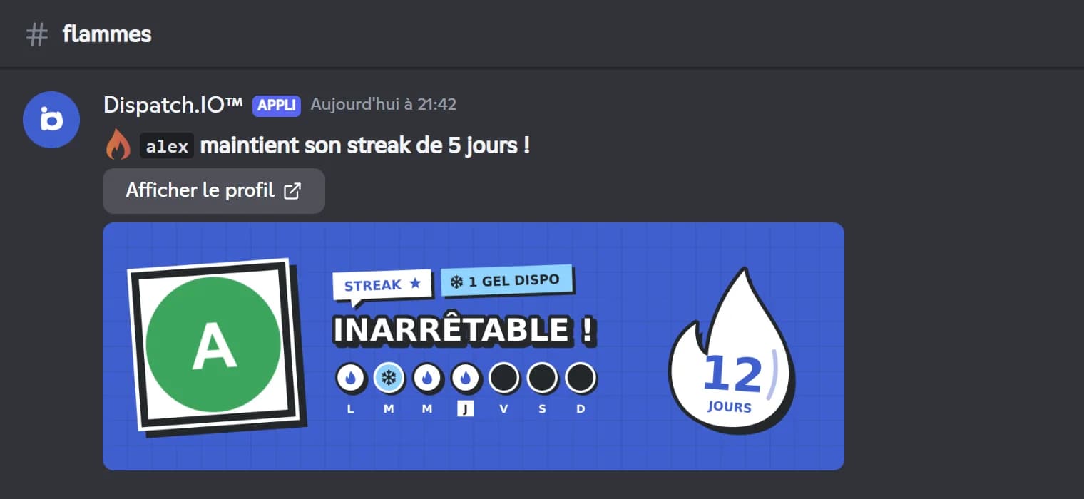 Annonce de flamme de Dispatch.IO dans un salon Discord, avec la carte de série quotidienne du membre
