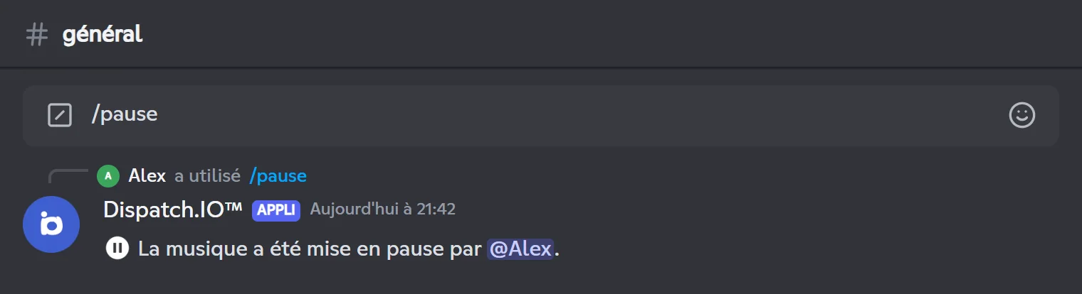 Réponse de /pause : la musique a été mise en pause par Alex