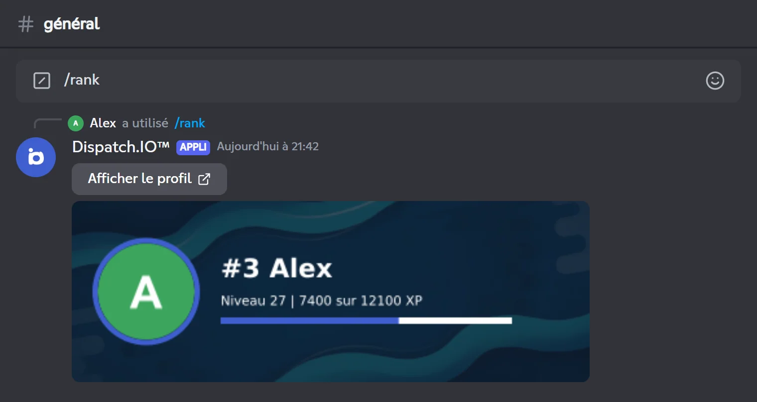 Réponse de /rank : la carte de niveau d'Alex et le bouton Afficher le profil