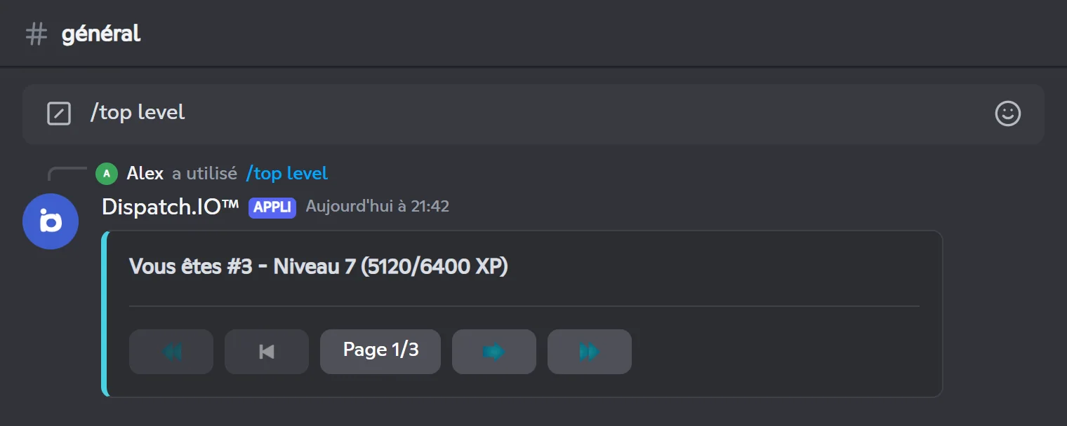 Réponse de /top level : la ligne « Vous êtes #3 - Niveau 7 (5120/6400 XP) » et les boutons de pagination