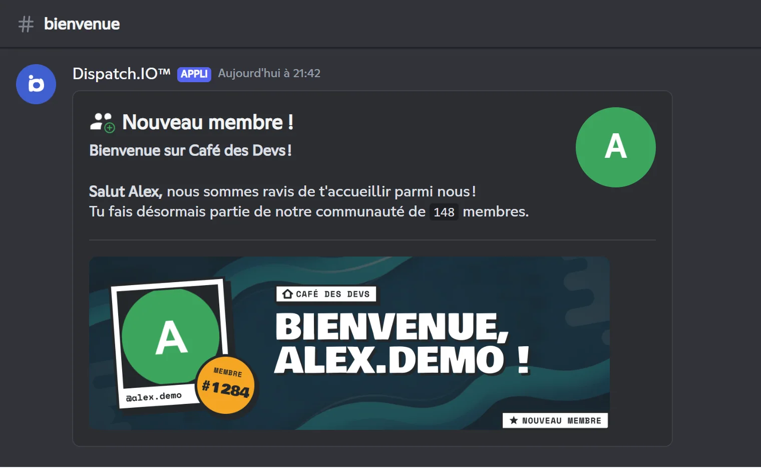 Message de bienvenue par défaut publié dans #bienvenue, avec la carte de bienvenue d'Alex