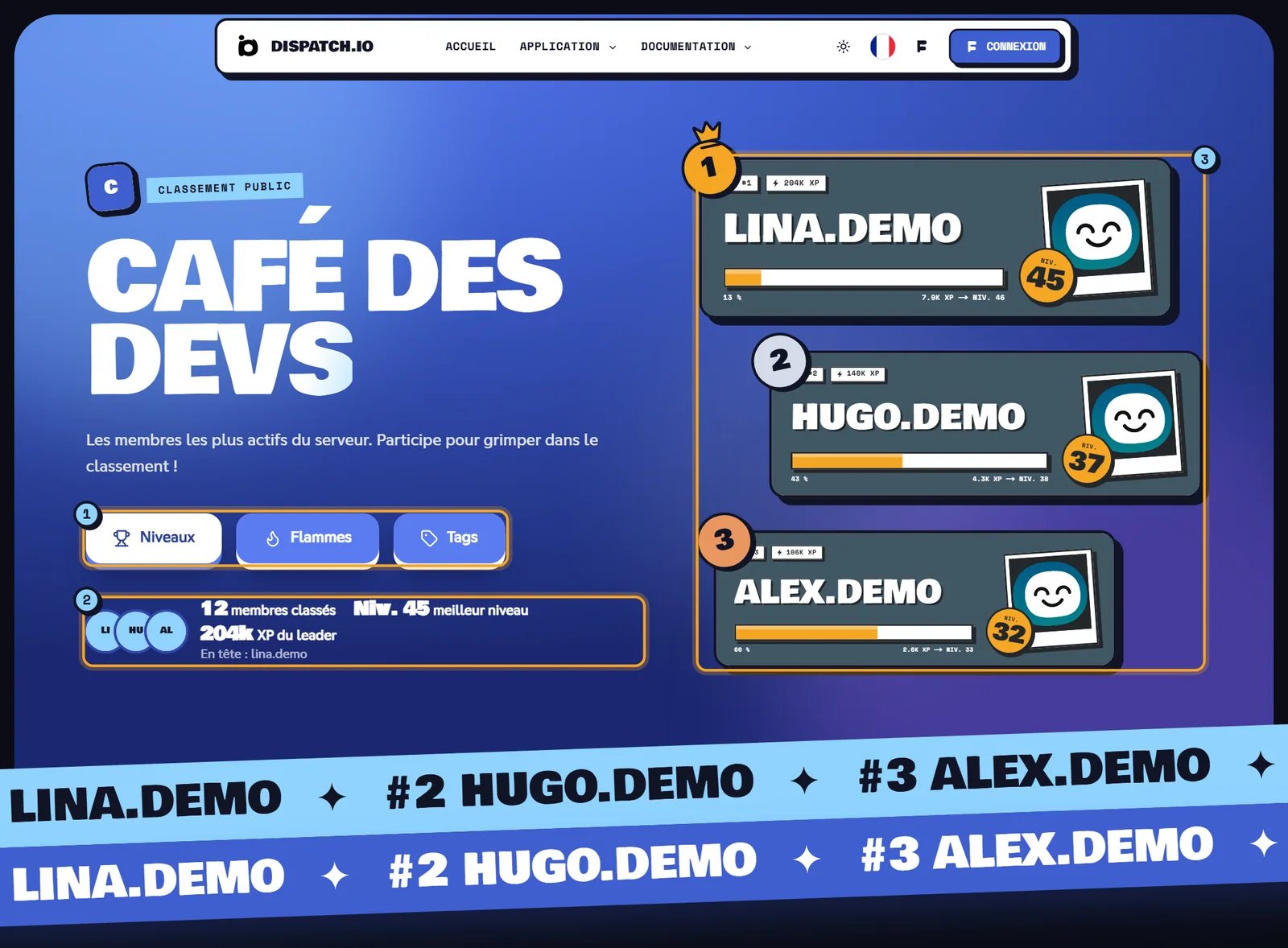Le classement des niveaux de « Café des Devs » Classement des niveaux du serveur Café des Devs : en-tête bleu avec le nom du serveur, boutons Niveaux et Flammes, chiffres clés et podium des trois premiers
