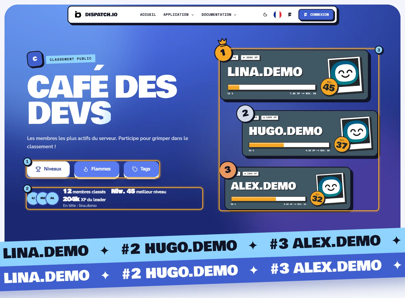 Le classement des niveaux de « Café des Devs » Classement des niveaux du serveur Café des Devs : en-tête bleu avec le nom du serveur, boutons Niveaux et Flammes, chiffres clés et podium des trois premiers