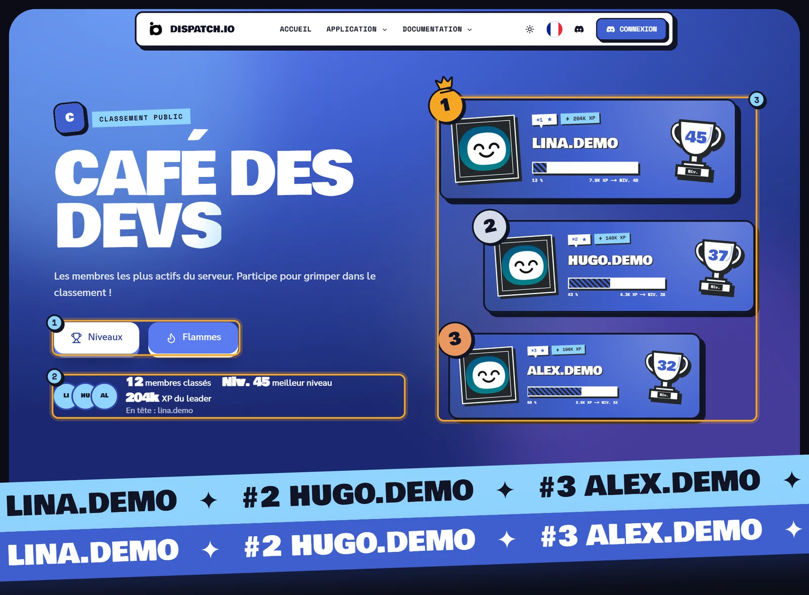 Le classement des niveaux de « Café des Devs » Classement des niveaux du serveur Café des Devs : en-tête bleu avec le nom du serveur, boutons Niveaux et Flammes, chiffres clés et podium des trois premiers